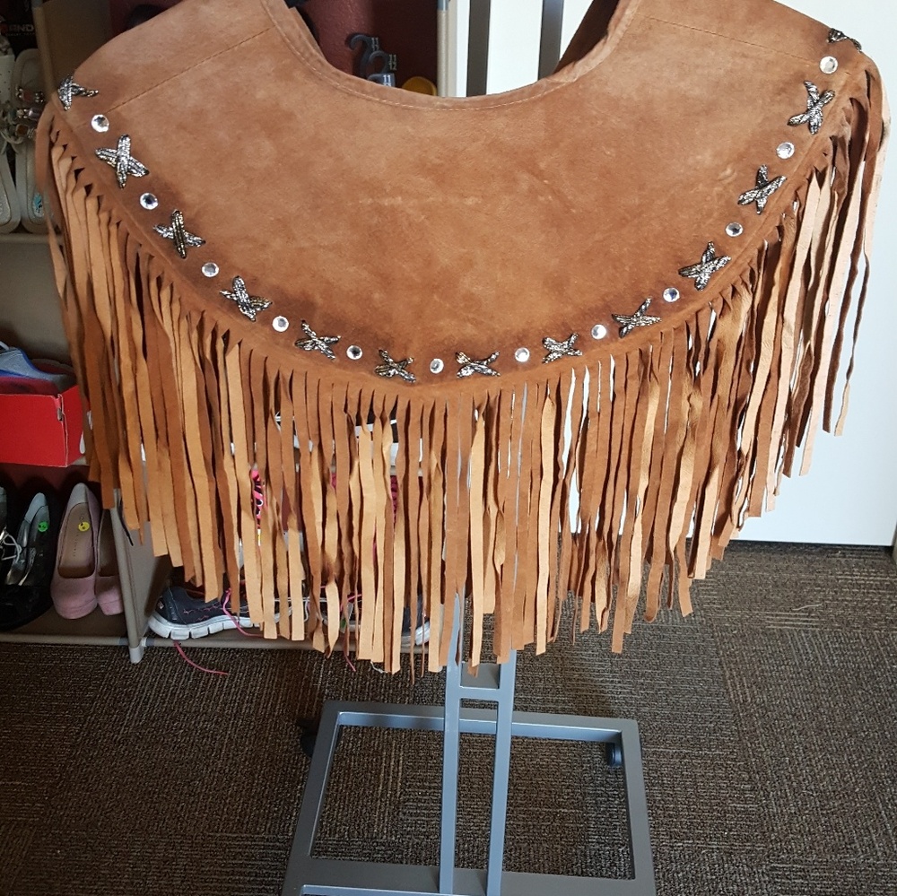 Genuine Leather Shoulder Wrap - Picture 3 of 3